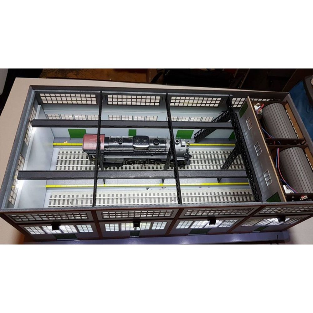 Bachmann Europe plc O Scale Dual Stall Modern Engine House w